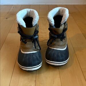Sorel Youth Yoot Pac Winter Boots size 12 Toddler, Boys, Girls Brown